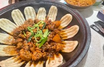 掌握鐵鍋燉的經(jīng)典技法，解鎖美味燉菜配方，輕松學(xué)會家常鐵鍋燉