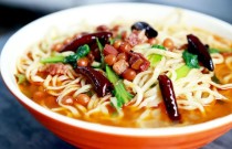 聊城哪里學(xué)板面？選擇專業(yè)培訓(xùn)，快速掌握地道制作技巧！