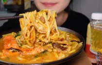 一個(gè)人擺攤賣(mài)麻辣燙難嗎？做好這些細(xì)節(jié)穩(wěn)穩(wěn)跑起來(lái)！