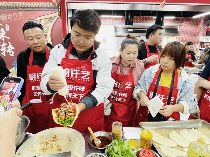 炸雞饃多少錢一個(gè)？價(jià)格背后差距這么大，想做炸雞饃生意的人要看清